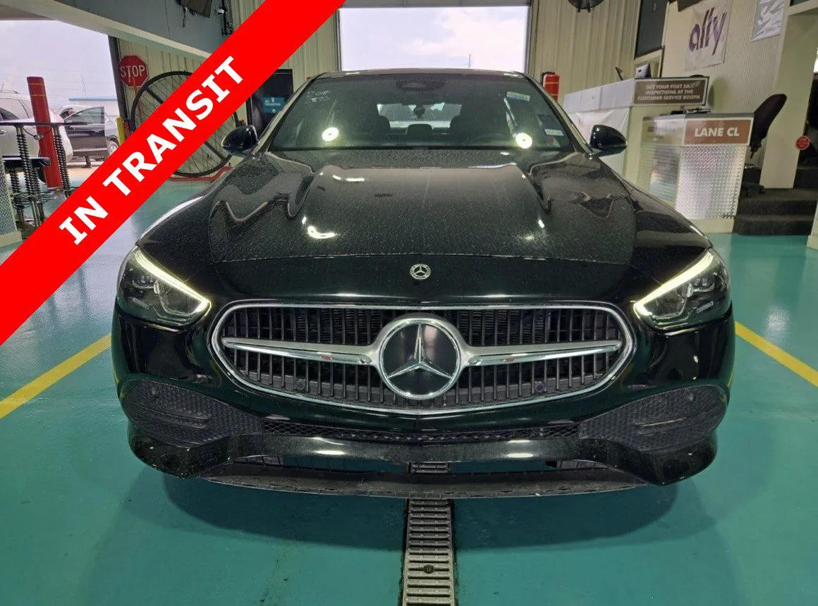 Mercedes-Benz C-Class photo 3