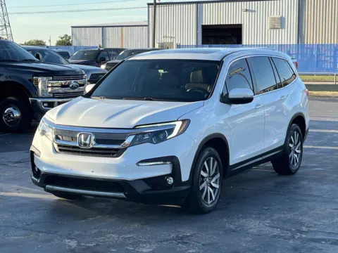 Photos of 2021 Honda Pilot EX-L for sale in Alvin, TX at Auto Boutique Texas