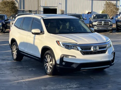 Another view of 2021 Honda Pilot EX-L for sale in Alvin, TX at Auto Boutique Texas