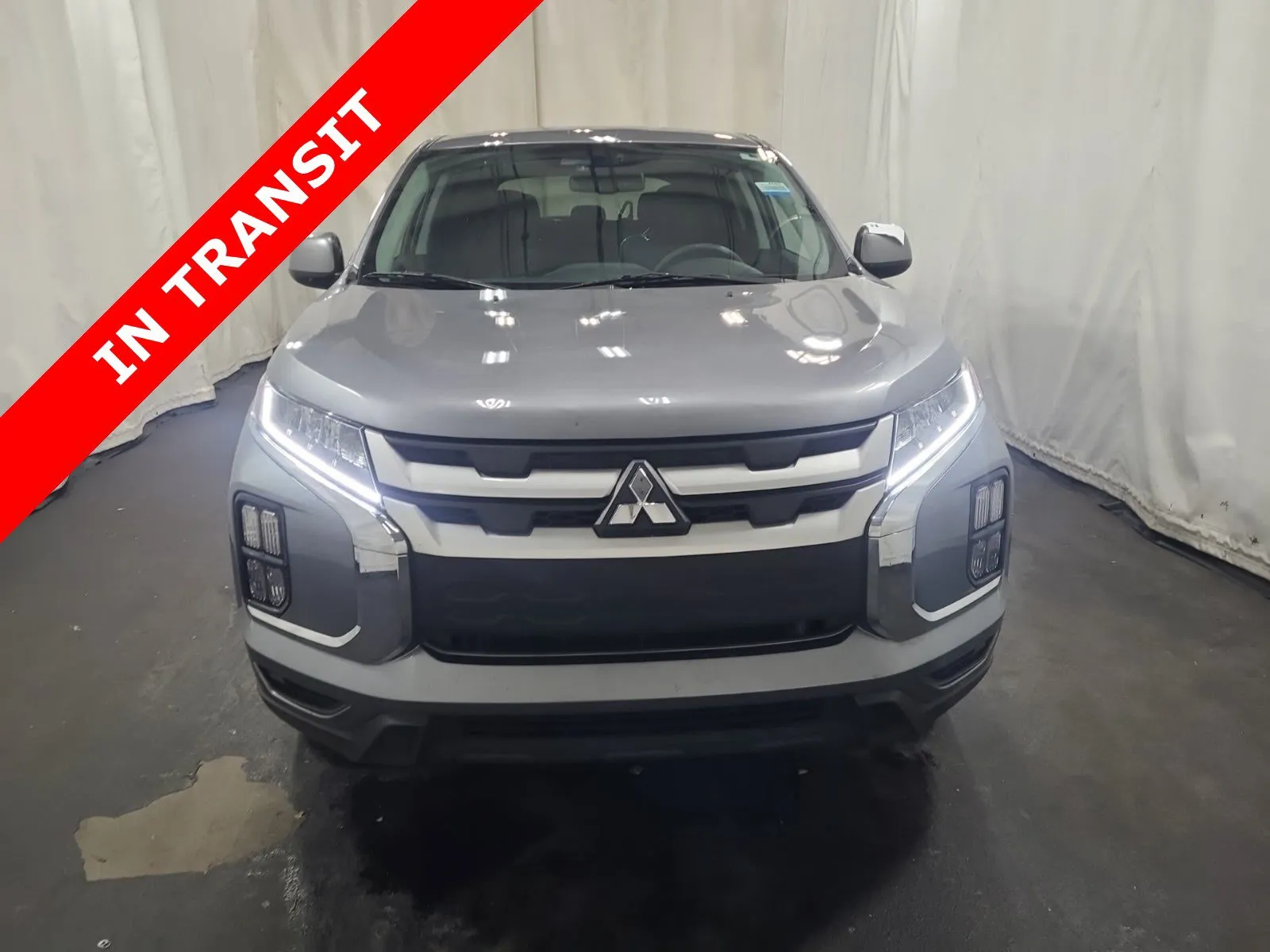 Mitsubishi Outlander Sport photo 3