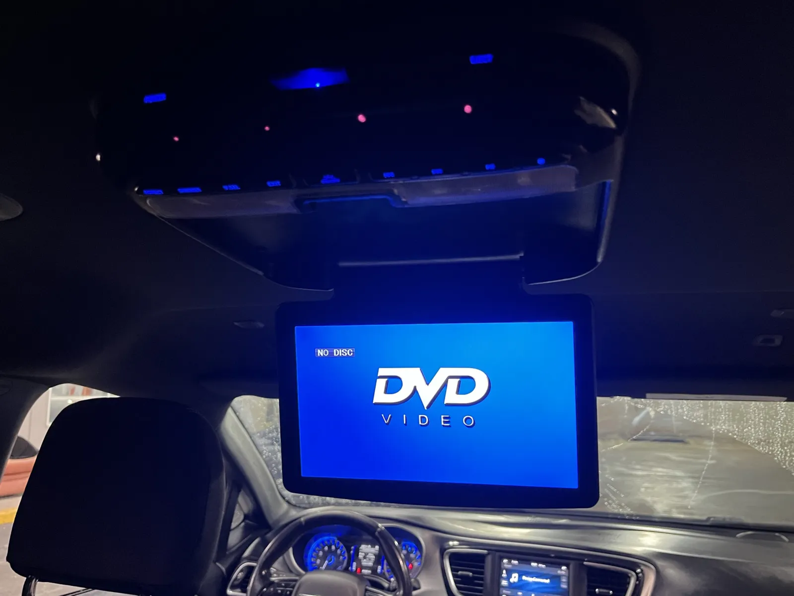 Chrysler Pacifica photo 6