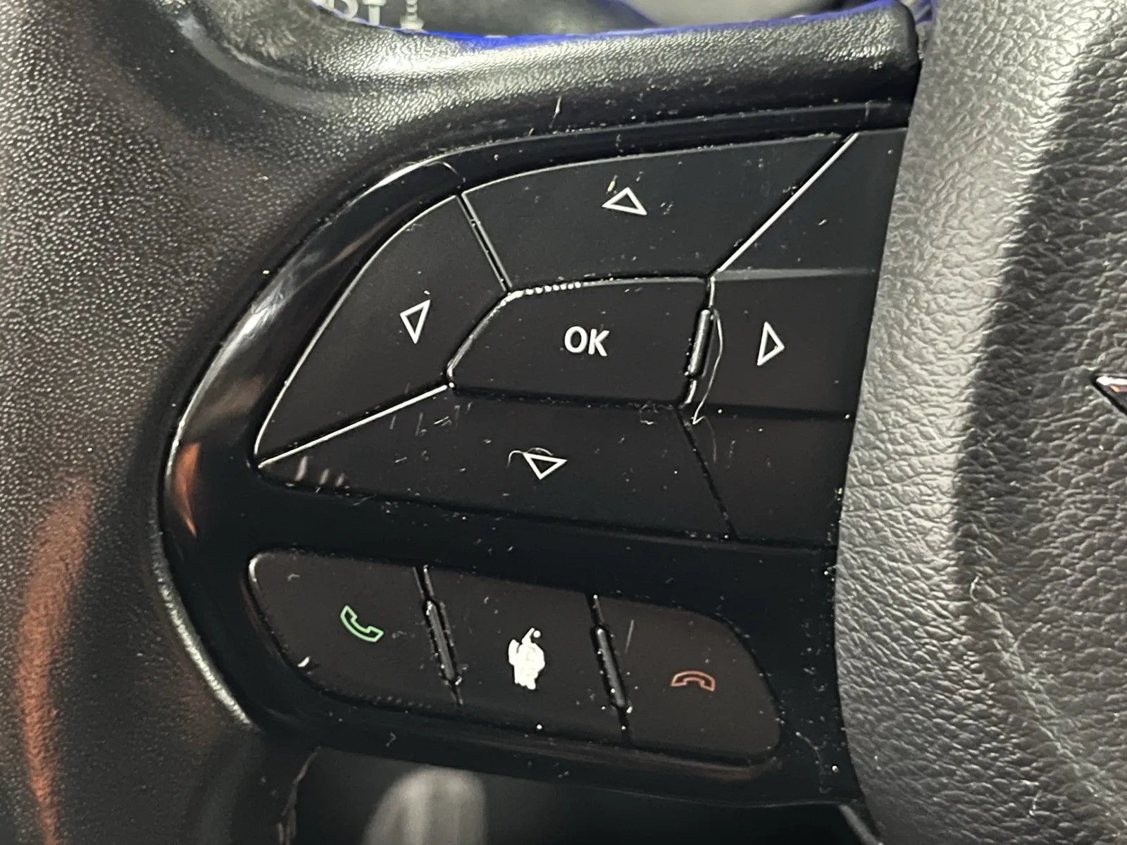 Chrysler Pacifica photo 17