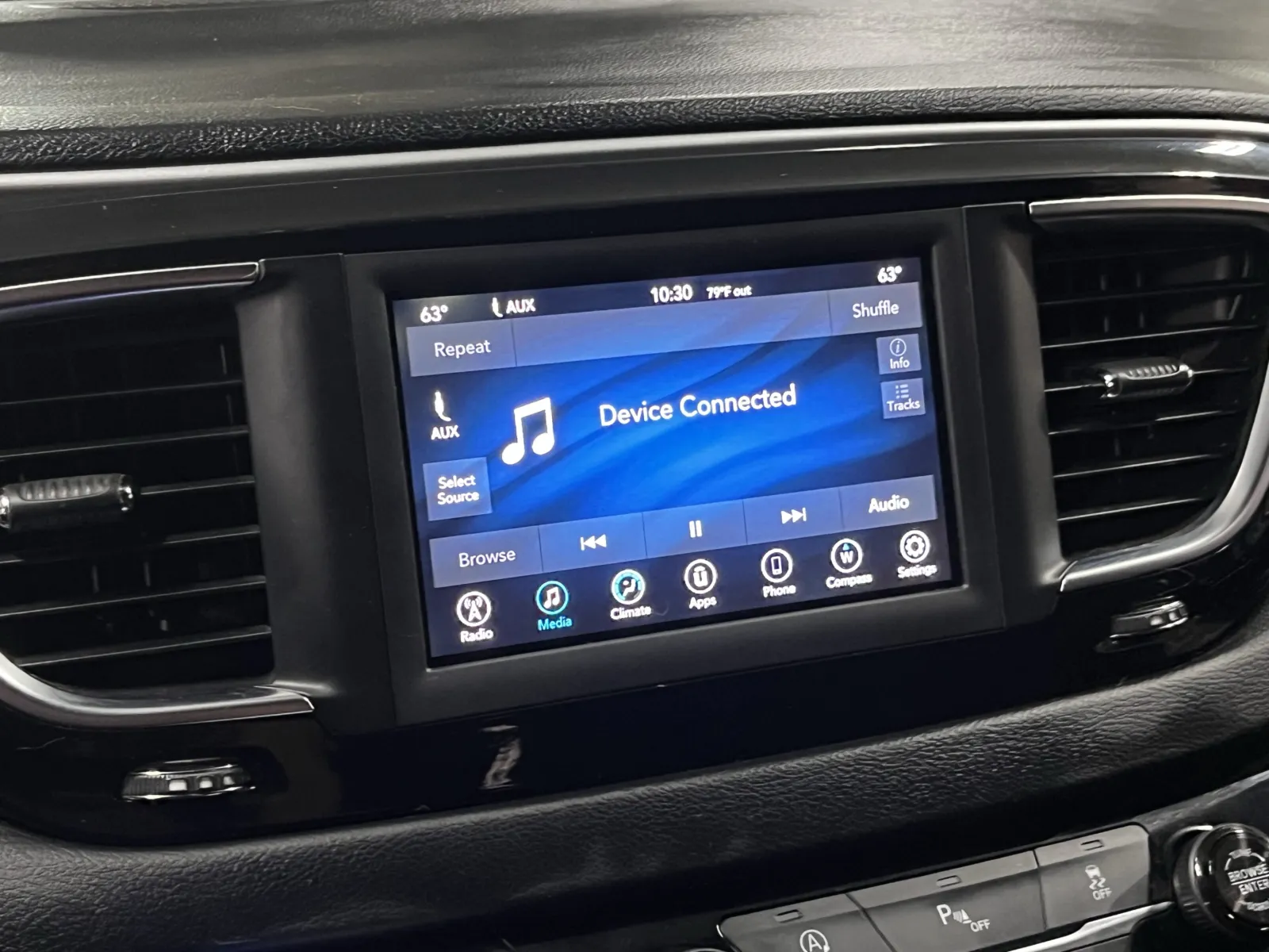 Chrysler Pacifica photo 5