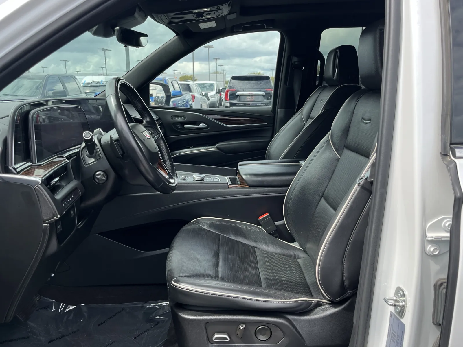 Cadillac Escalade photo 27