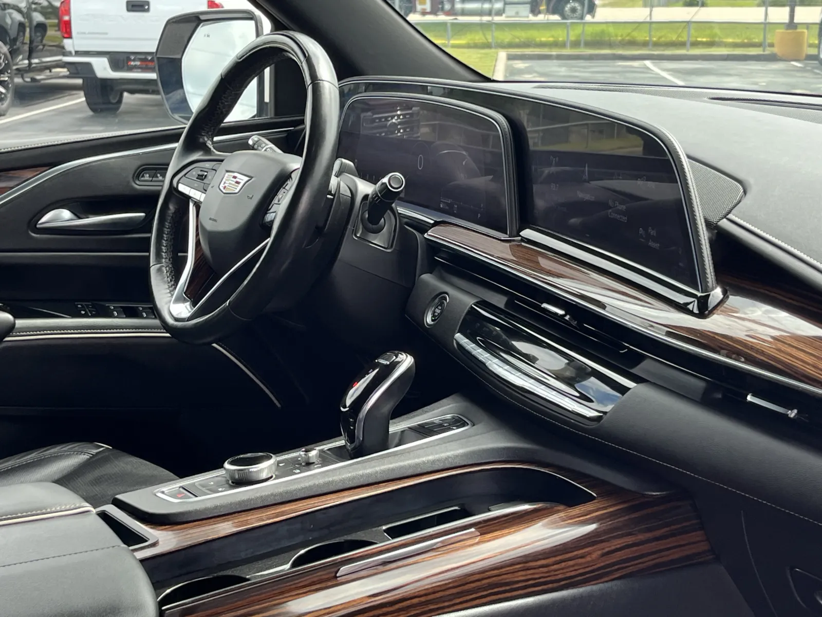 Cadillac Escalade photo 16