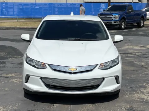 More photos of 2018 Chevrolet Volt LT at Auto Boutique Texas, TX