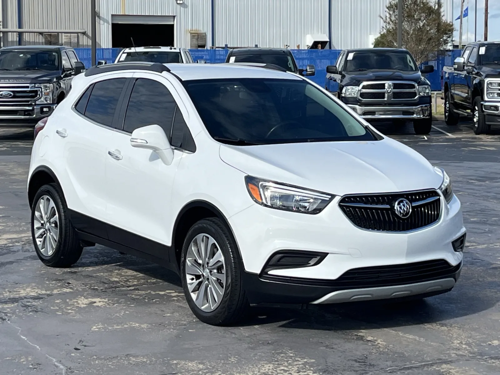 Buick Encore photo 3