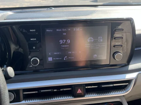 More photos of 2022 Kia K5 LXS at Auto Boutique Texas, TX