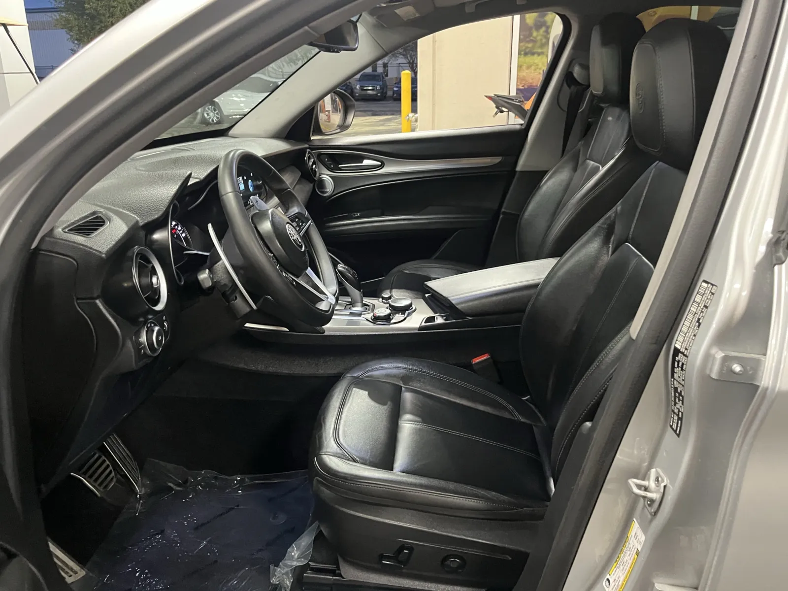 Alfa Romeo Stelvio photo 25