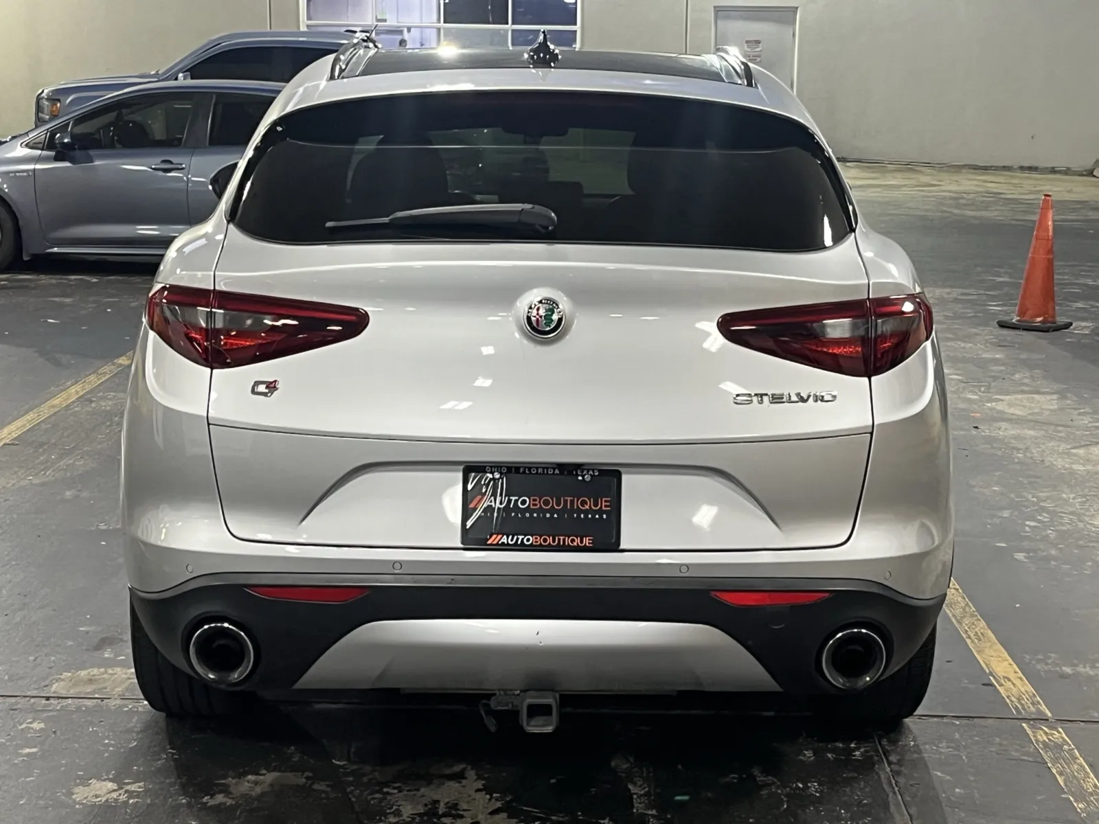 Alfa Romeo Stelvio photo 9