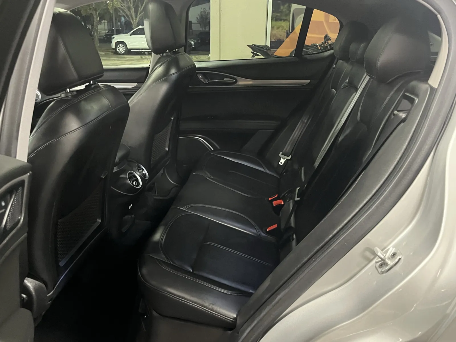 Alfa Romeo Stelvio photo 27