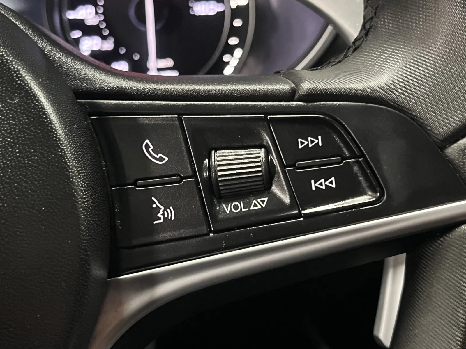 Alfa Romeo Stelvio photo 18