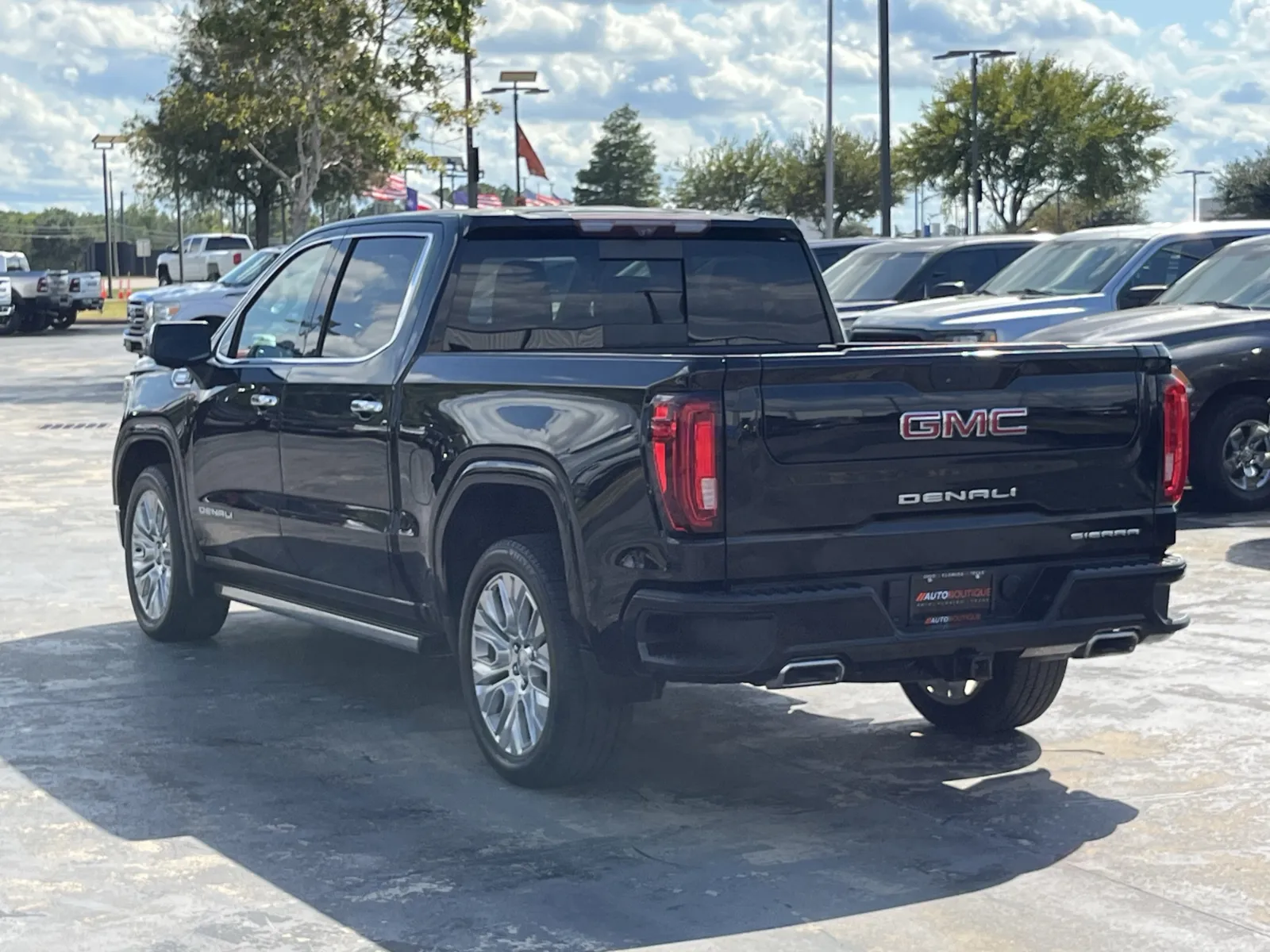 GMC Sierra photo 10