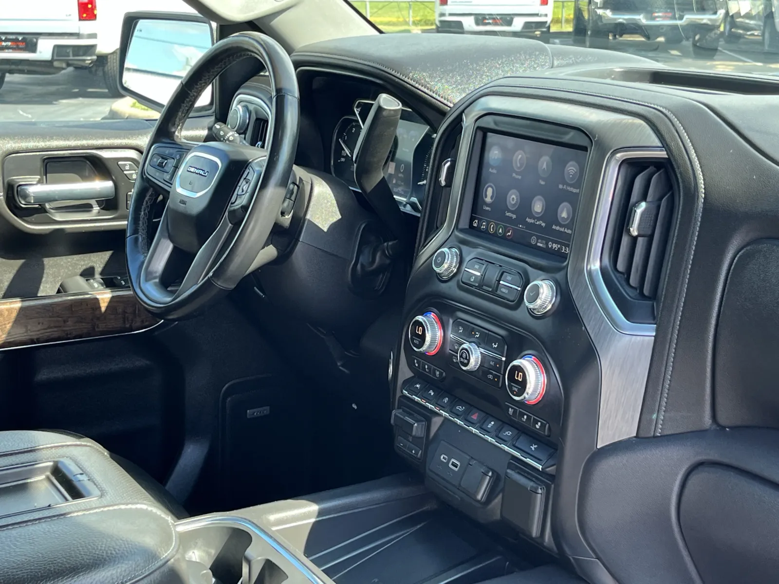 GMC Sierra photo 14