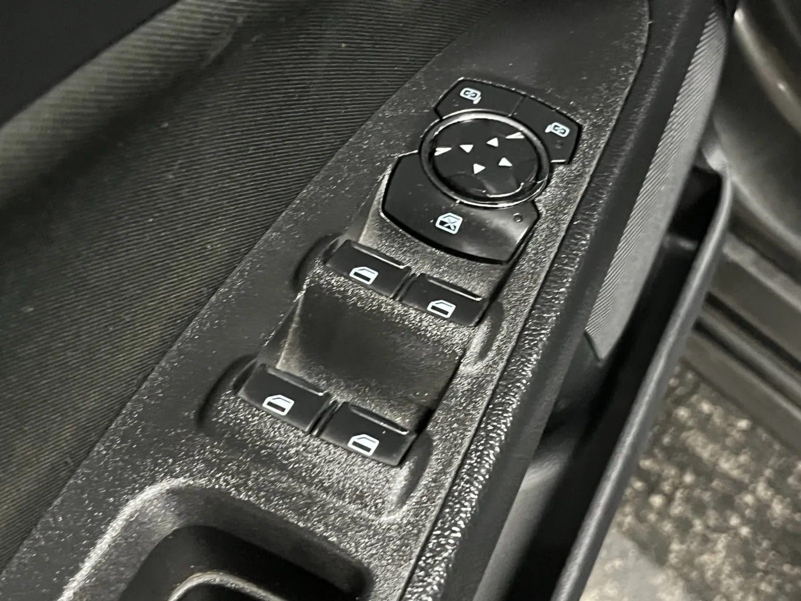 Ford Fusion photo 22
