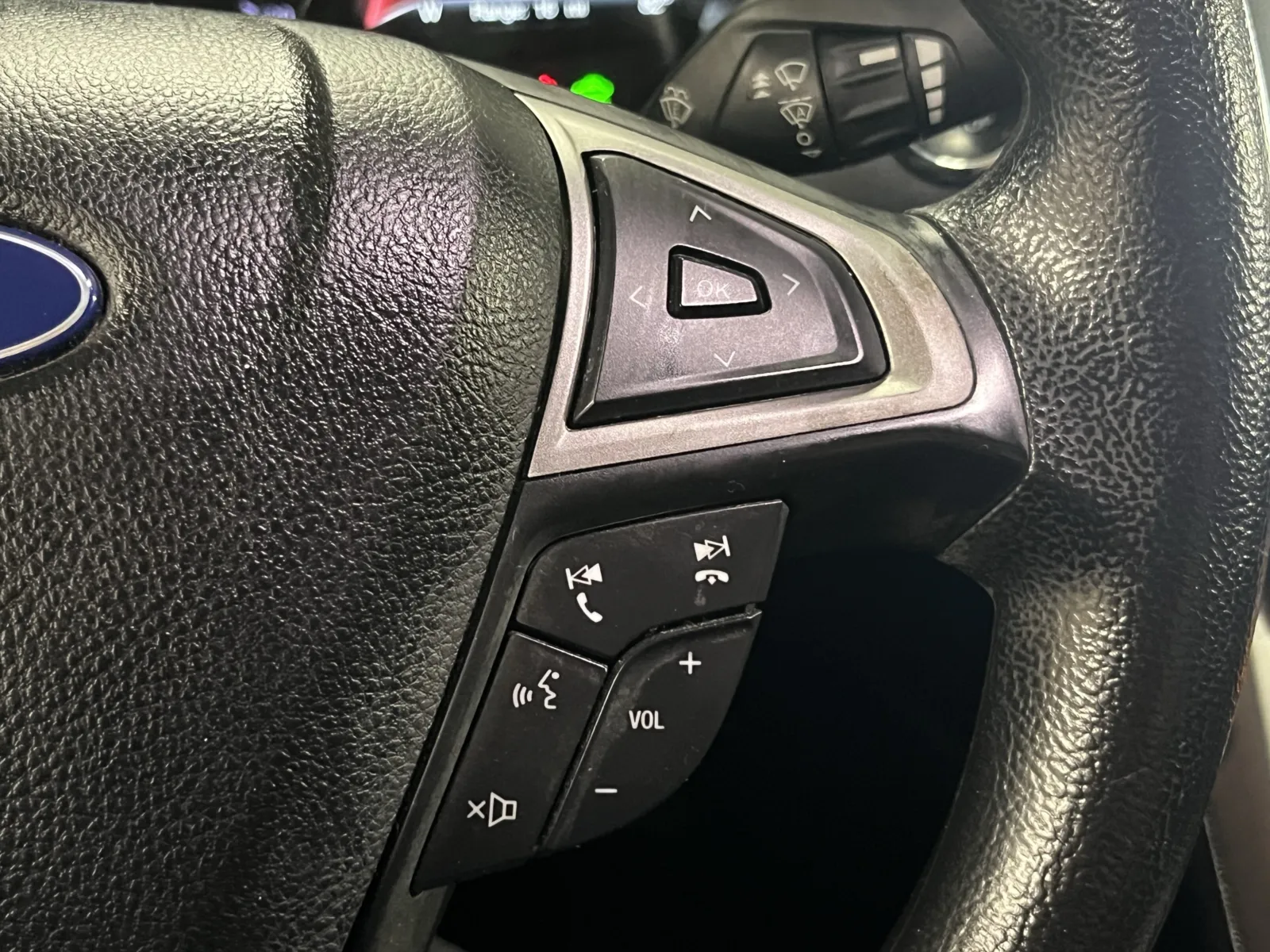 Ford Fusion photo 17