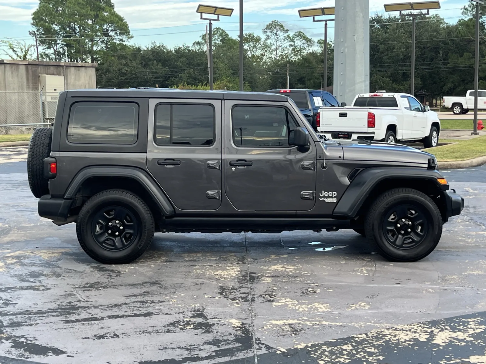 Jeep Wrangler photo 10