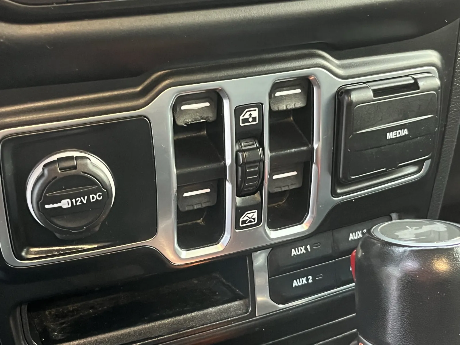 Jeep Wrangler photo 23