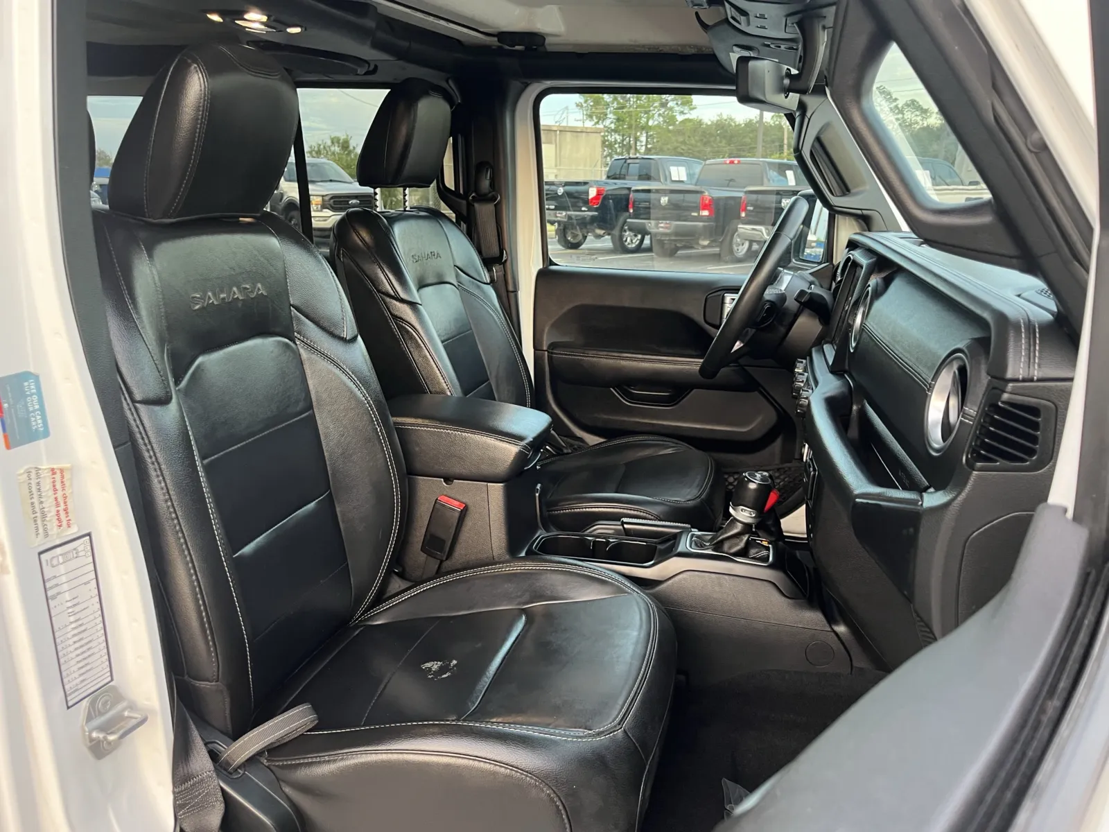 Jeep Wrangler photo 25