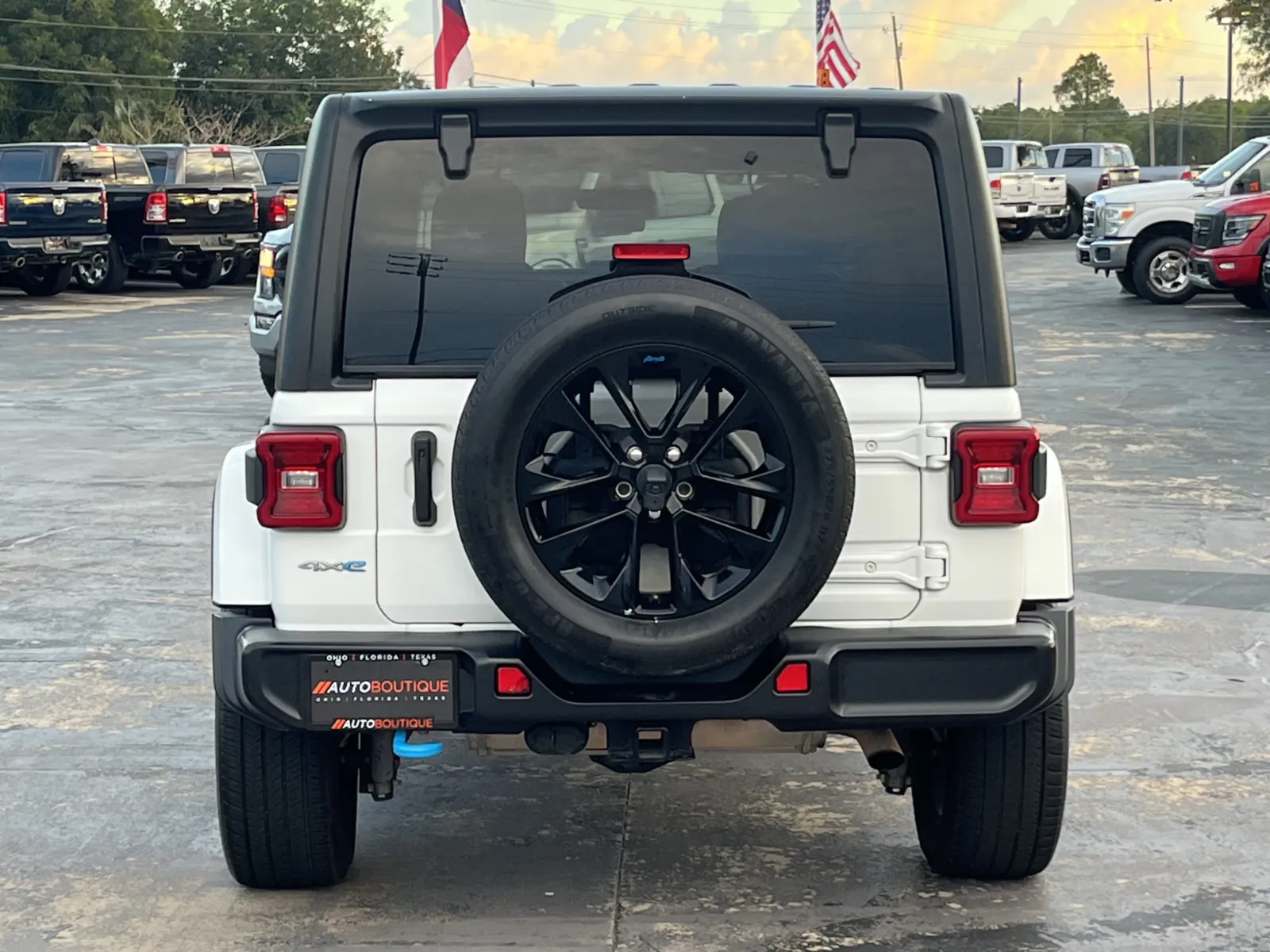 Jeep Wrangler photo 7