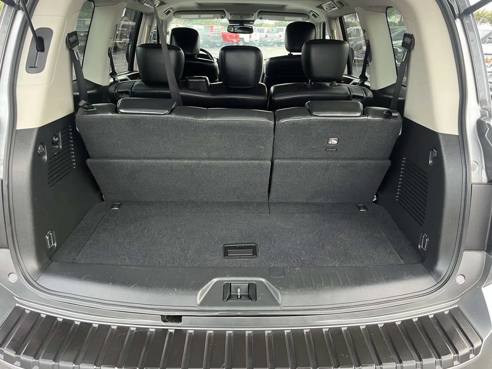 Nissan Armada photo 13
