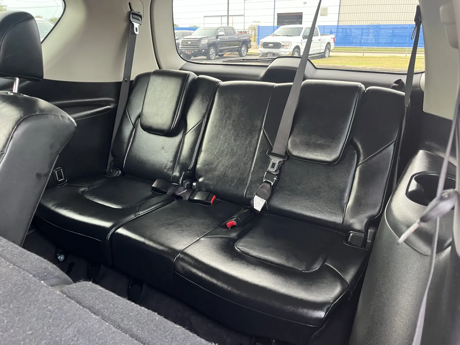 Nissan Armada photo 31