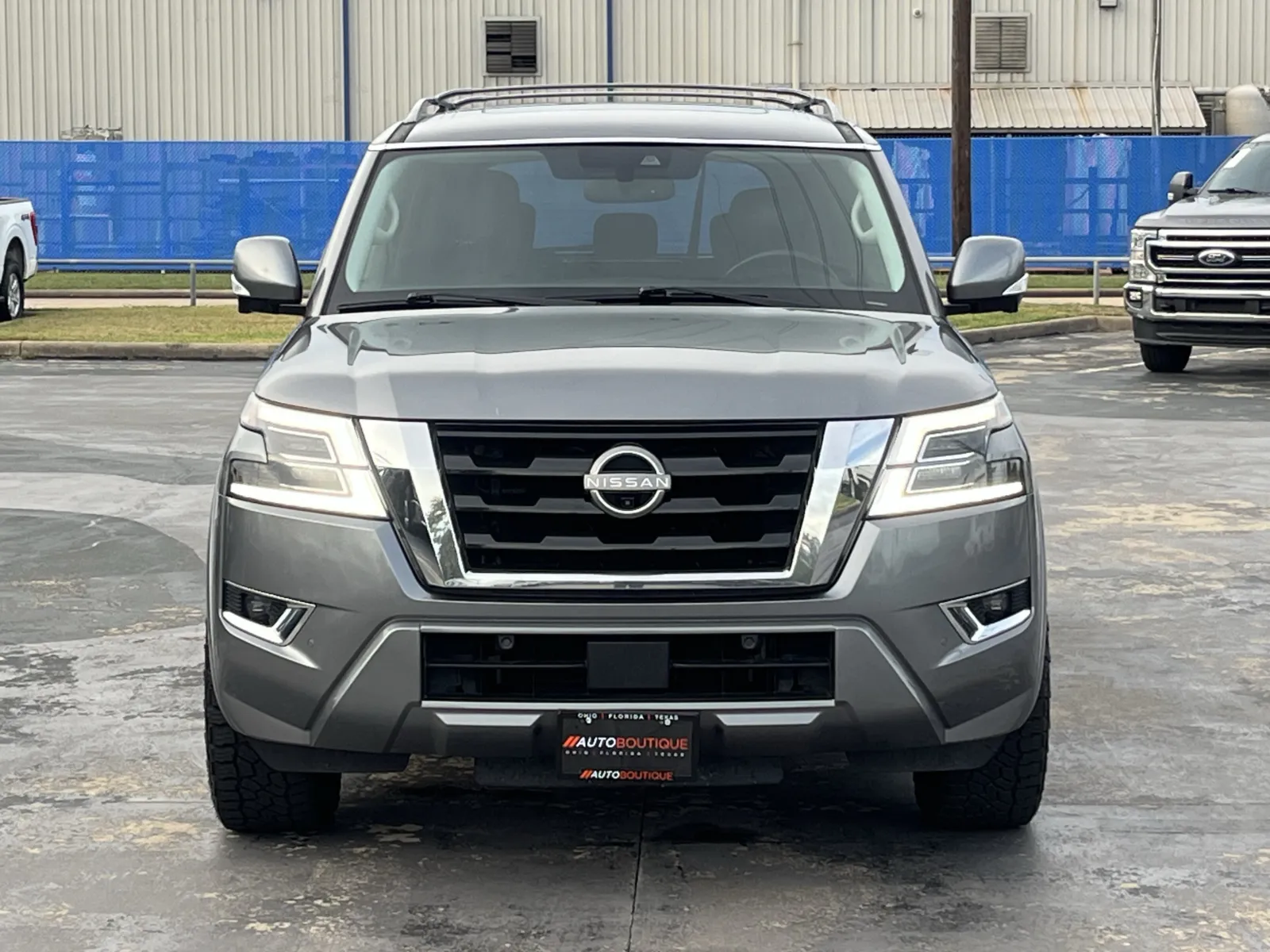 Nissan Armada photo 4