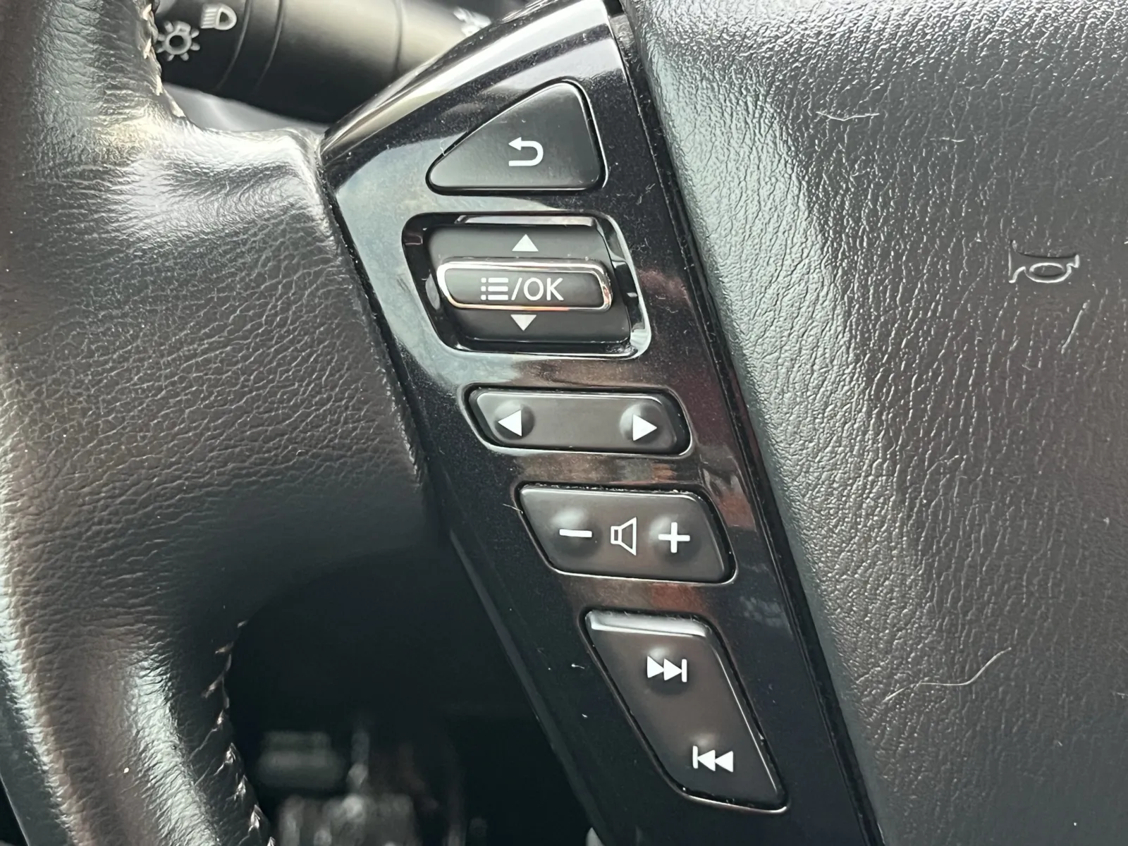 Nissan Armada photo 20