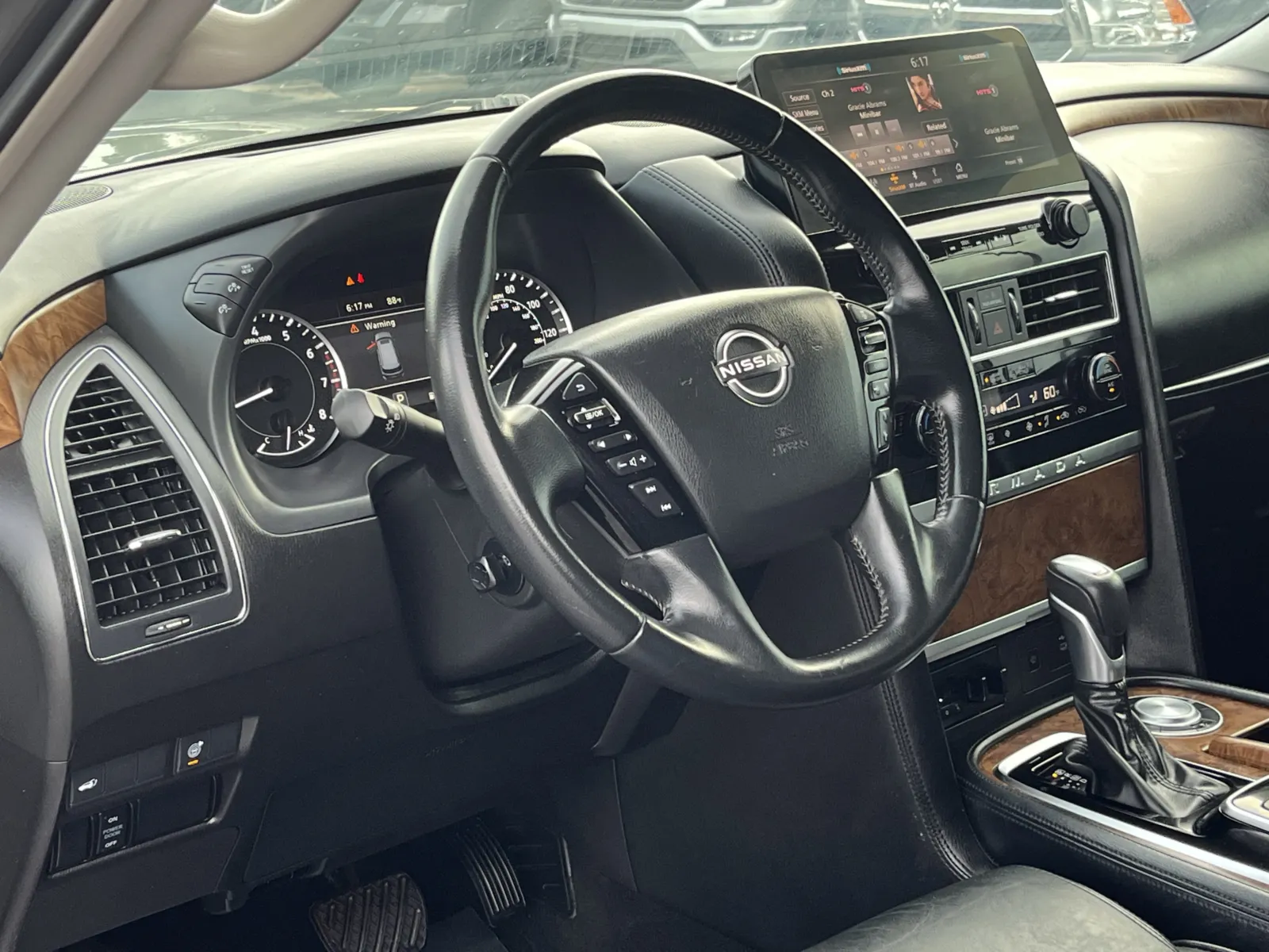 Nissan Armada photo 16
