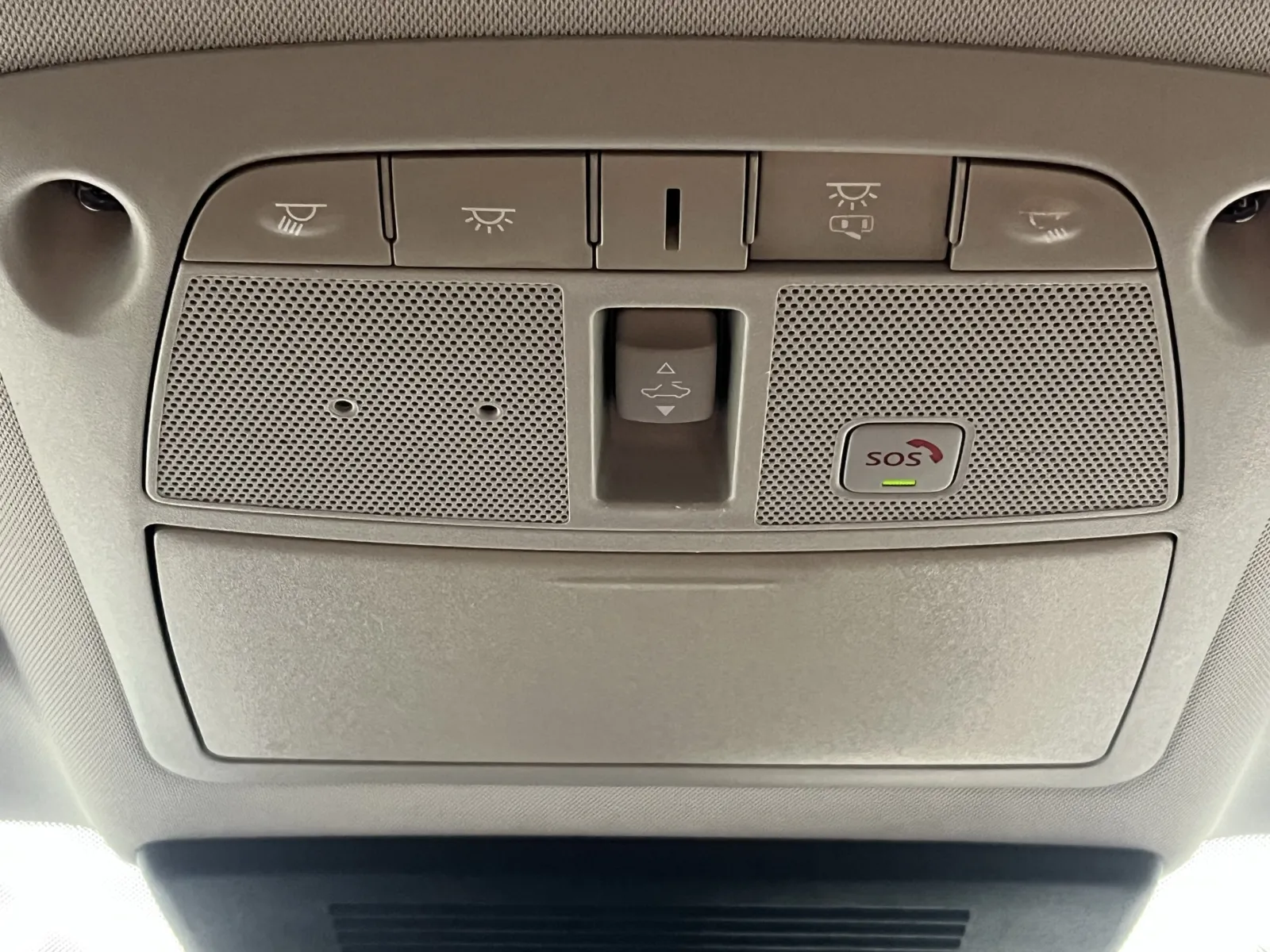 Nissan Armada photo 24