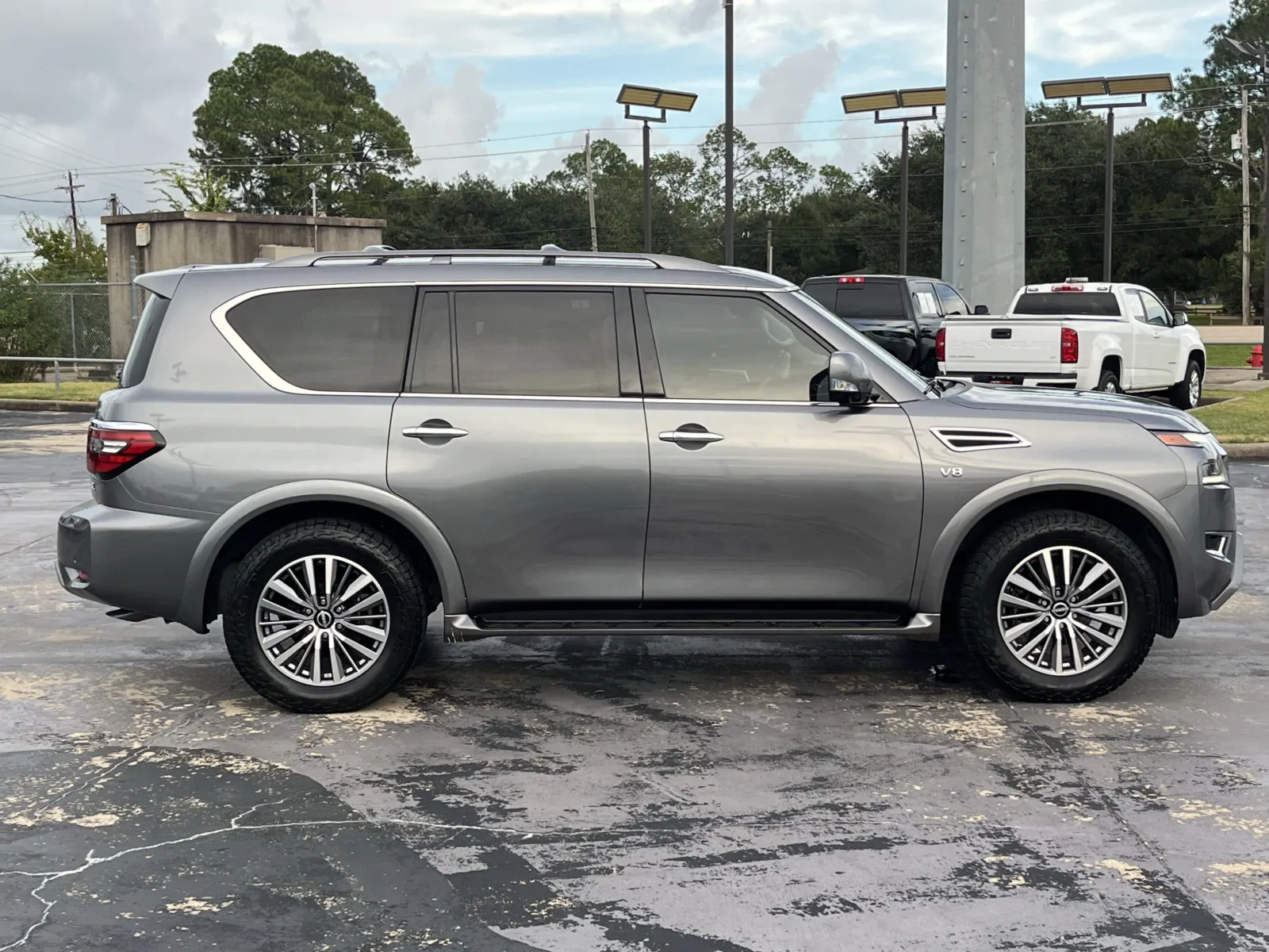 Nissan Armada photo 11
