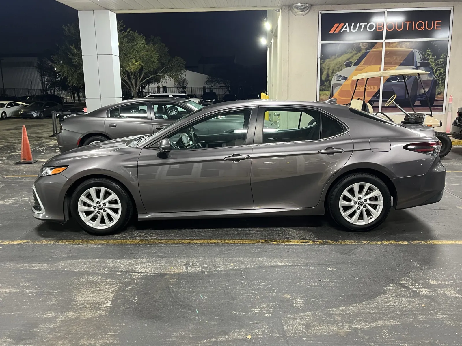 Toyota Camry photo 10