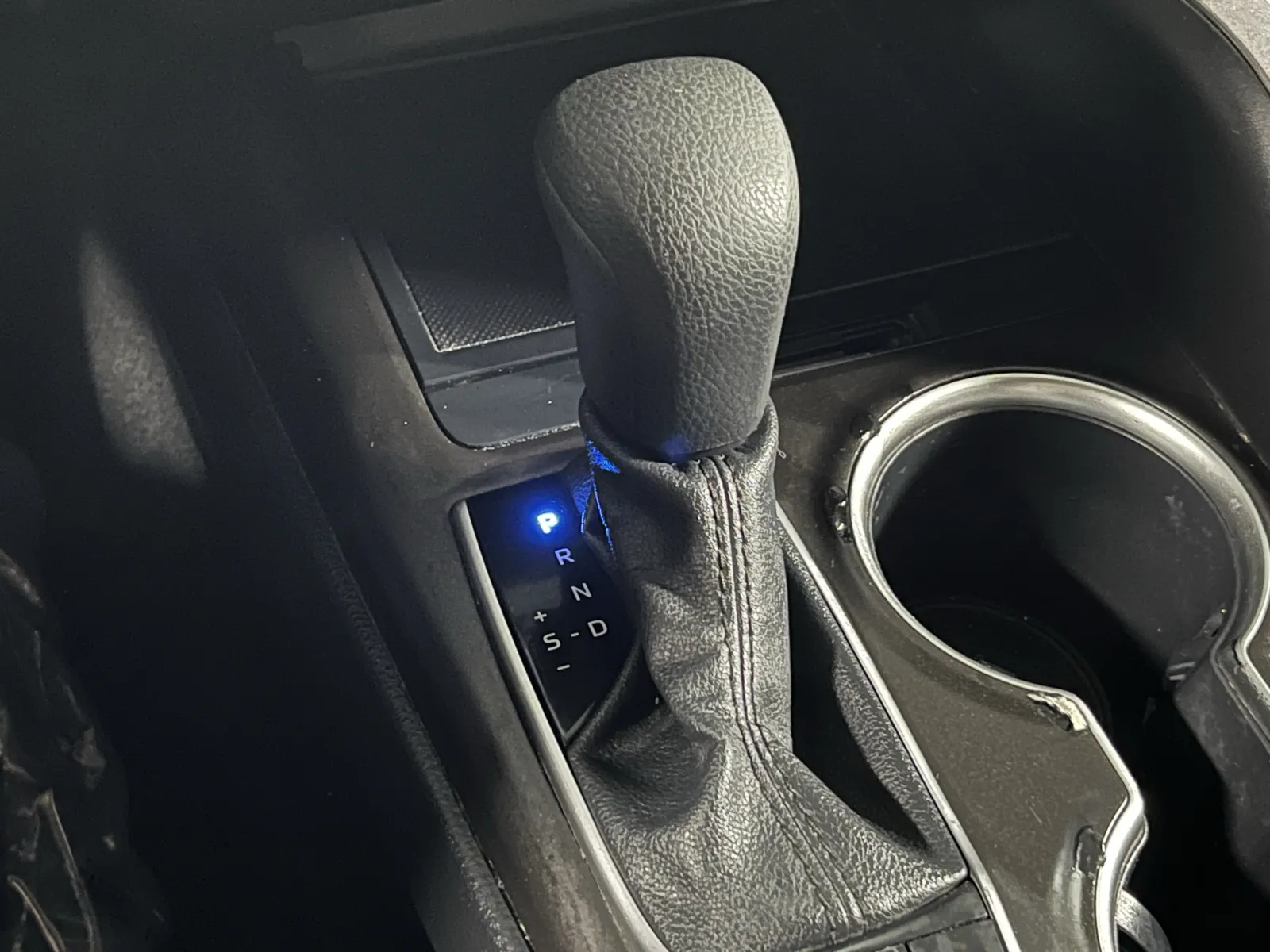 Toyota Camry photo 19