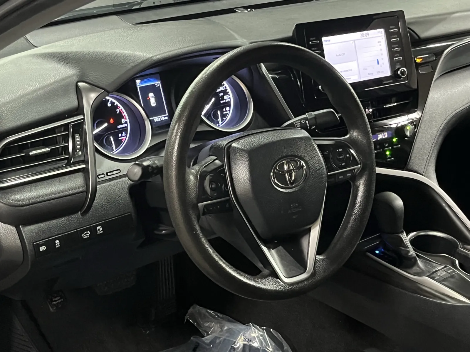 Toyota Camry photo 12