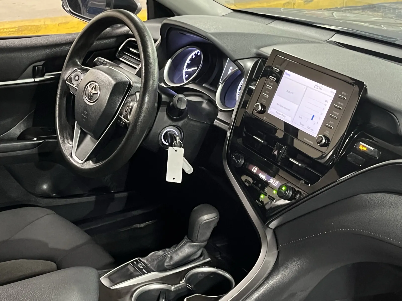 Toyota Camry photo 13