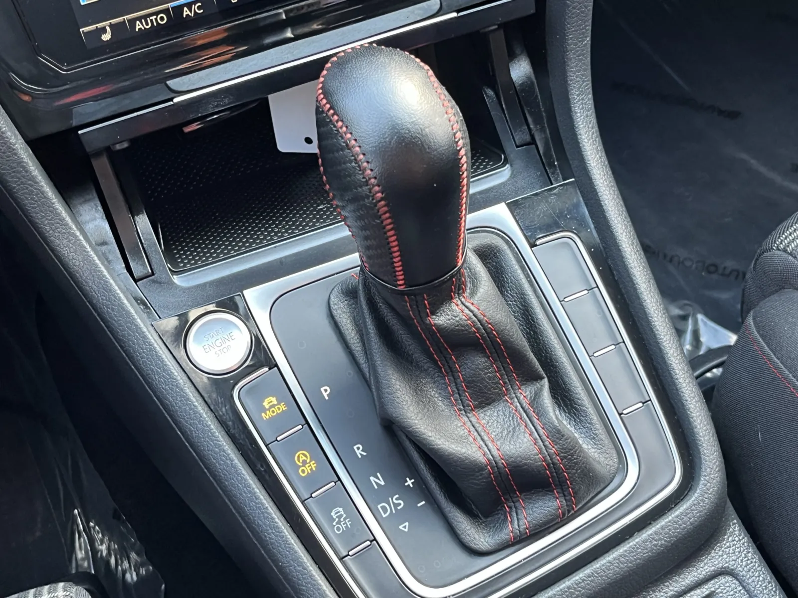 Volkswagen Golf GTI photo 22
