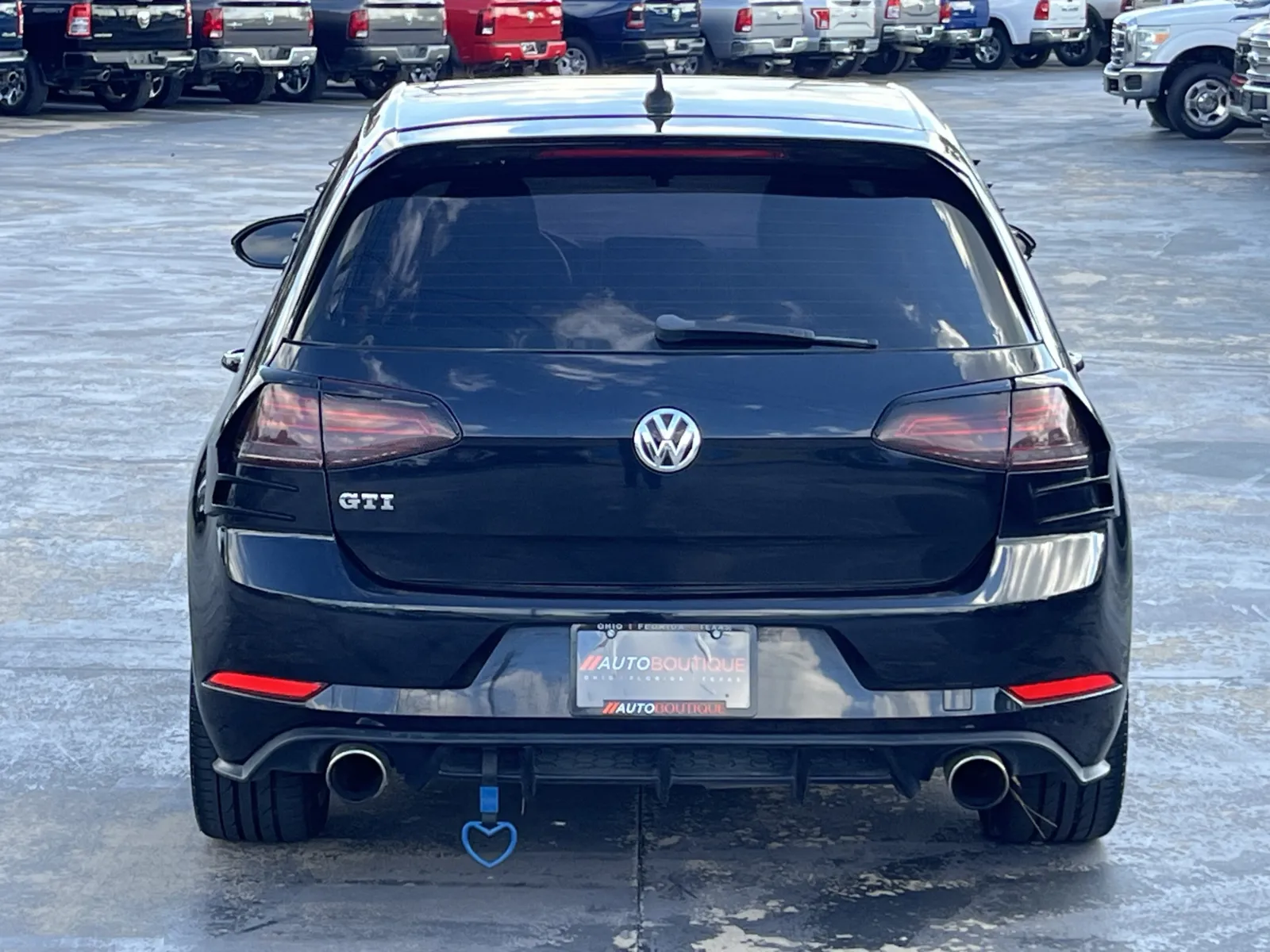 Volkswagen Golf GTI photo 9