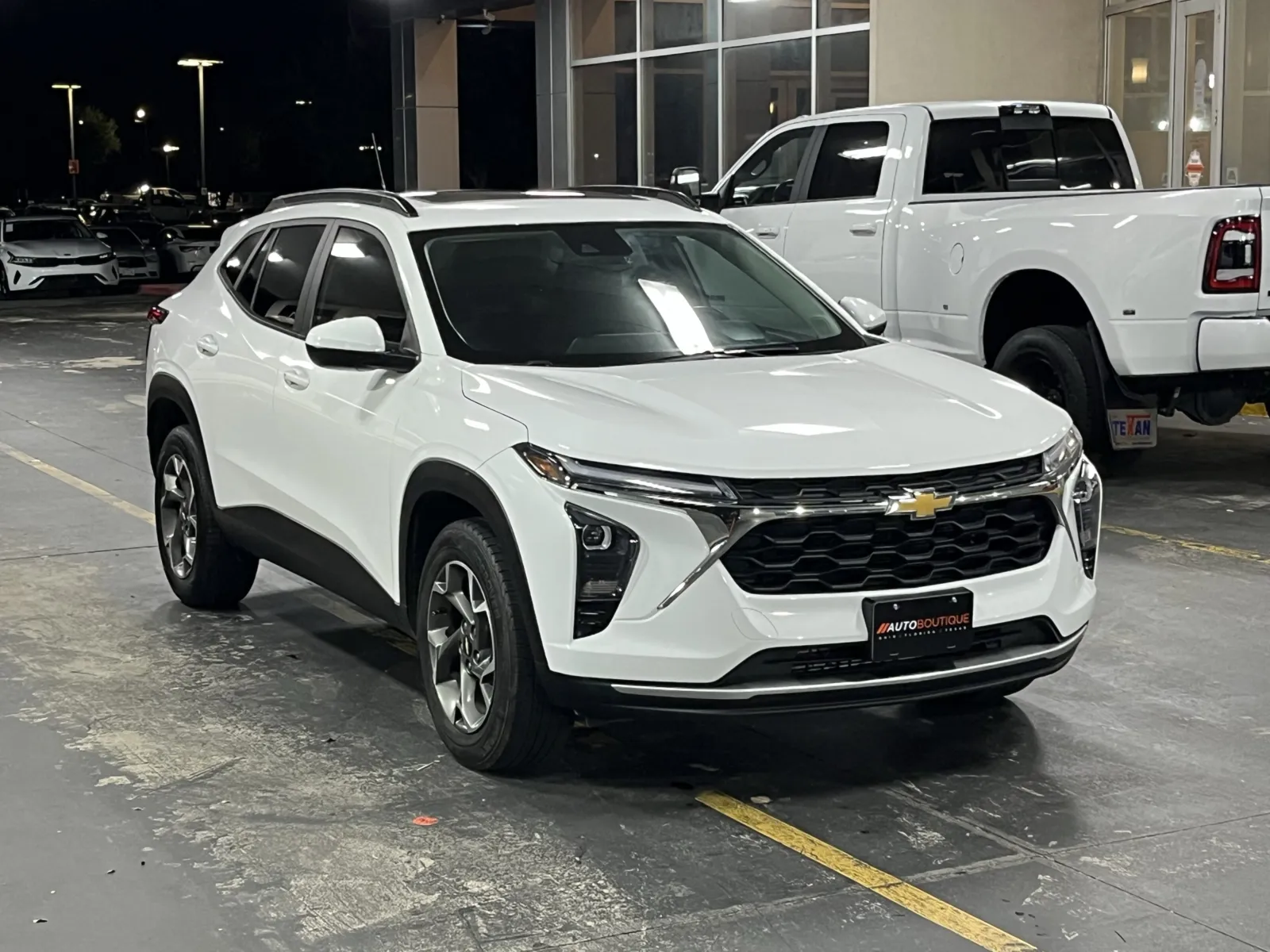 Chevrolet Trax photo 2