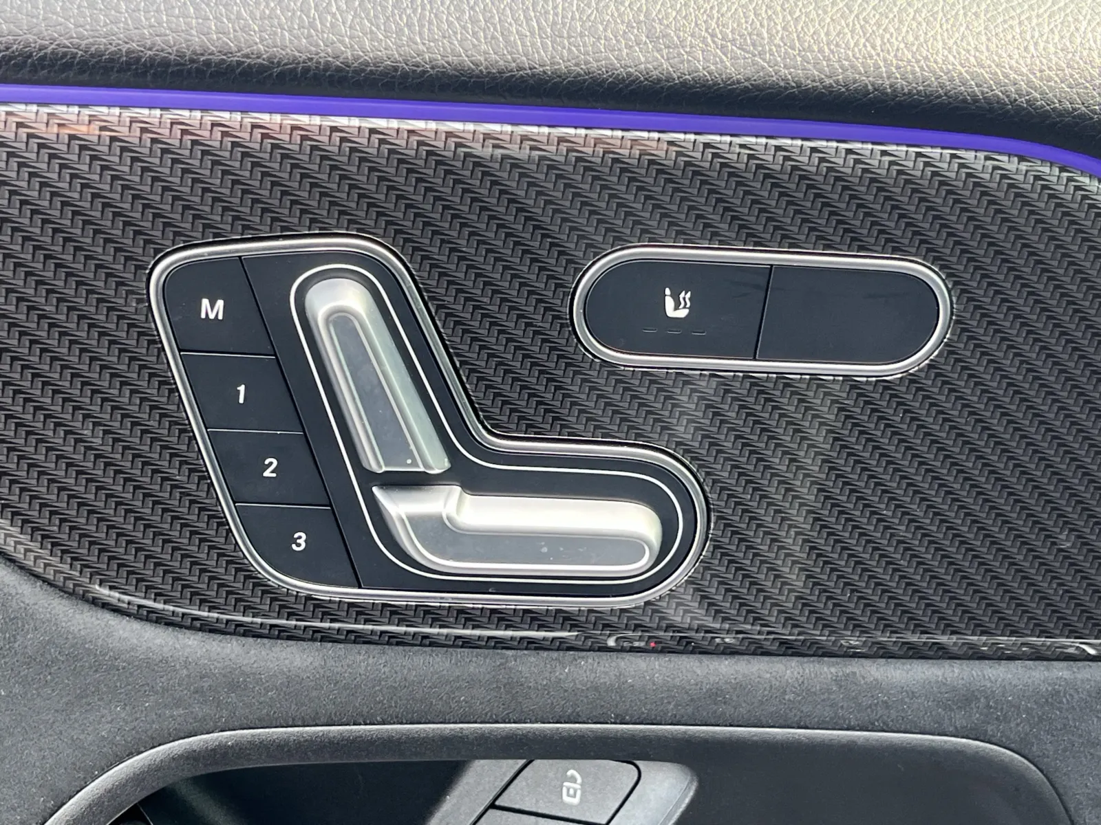 Mercedes-Benz GLB photo 25
