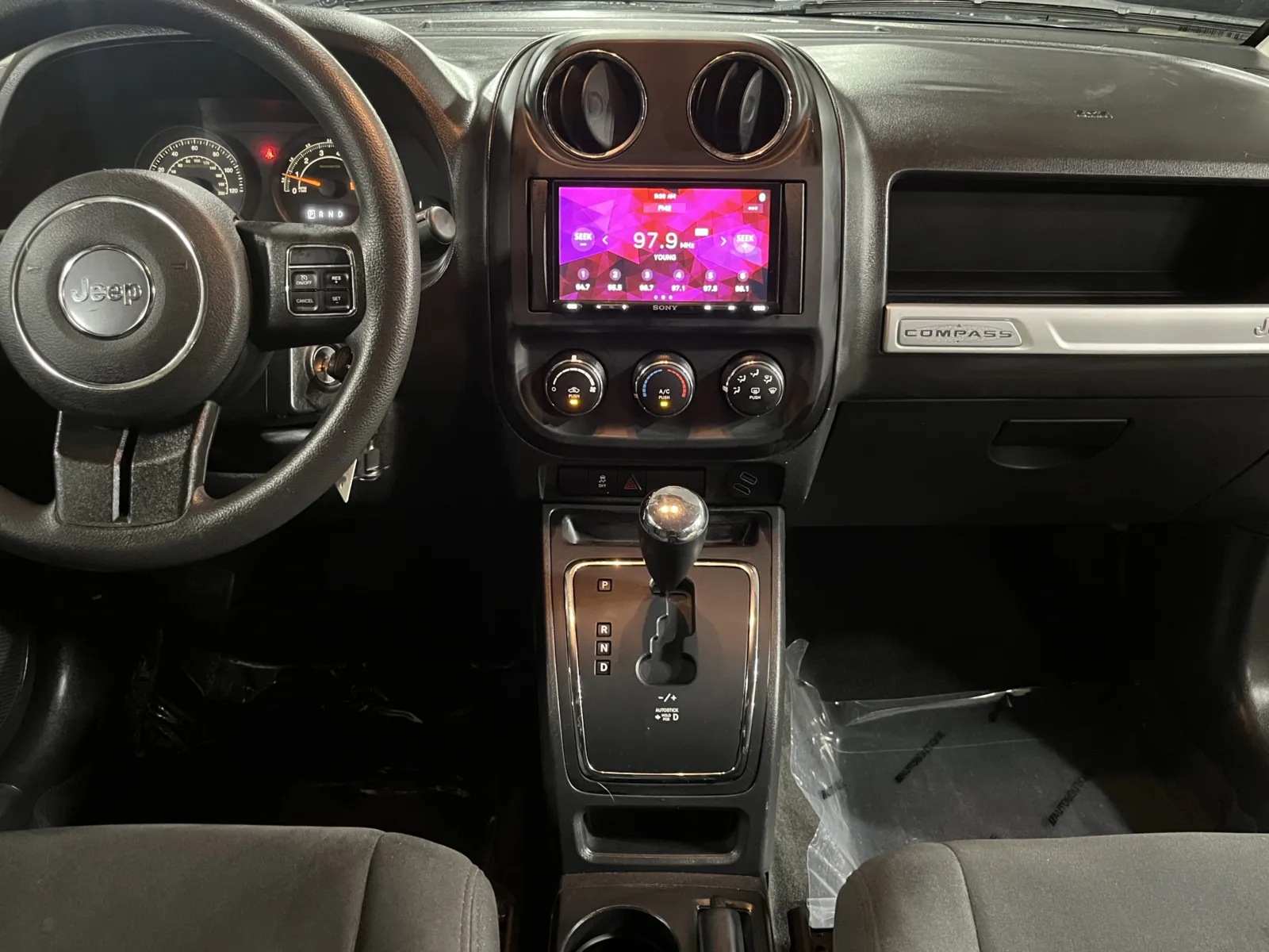 Jeep Compass photo 18