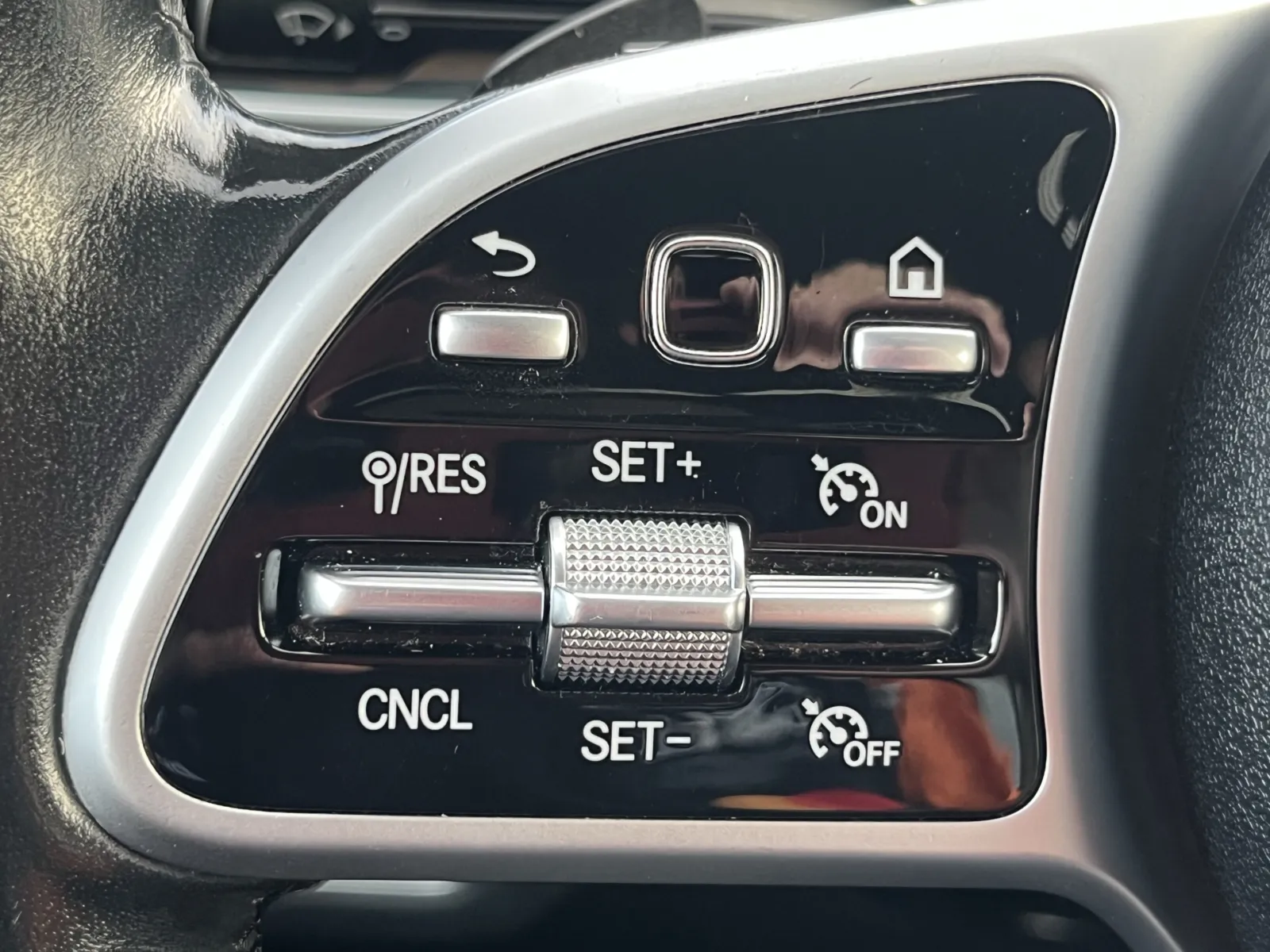 Mercedes-Benz GLS photo 19