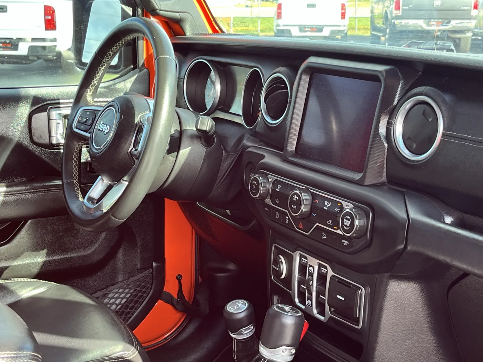 Jeep Wrangler photo 15