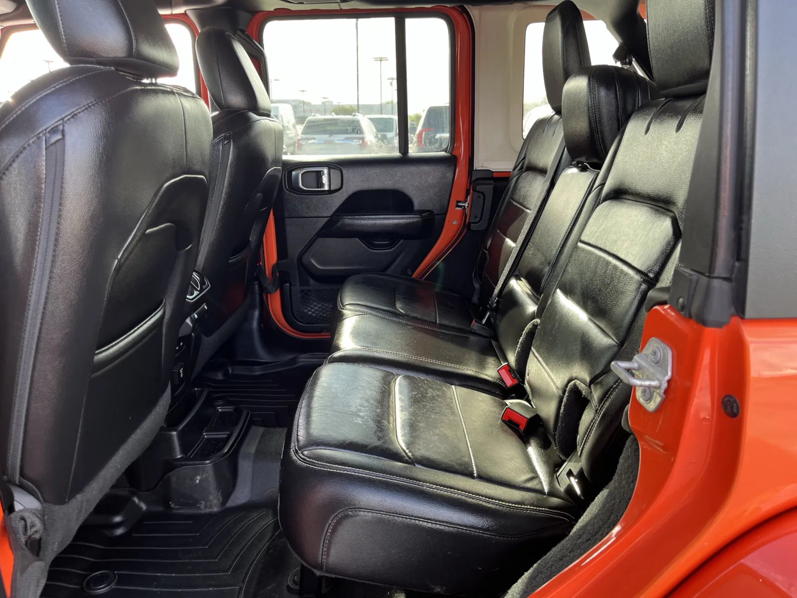 Jeep Wrangler photo 26