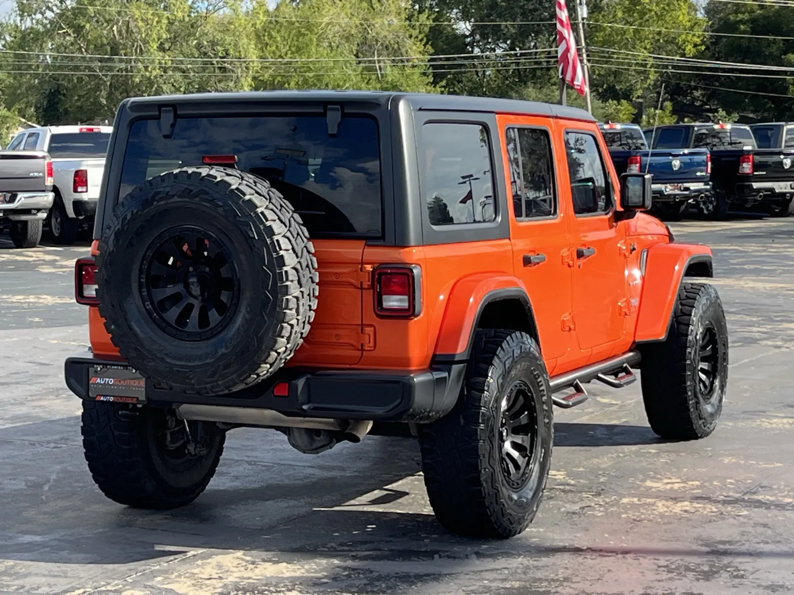 Jeep Wrangler photo 9