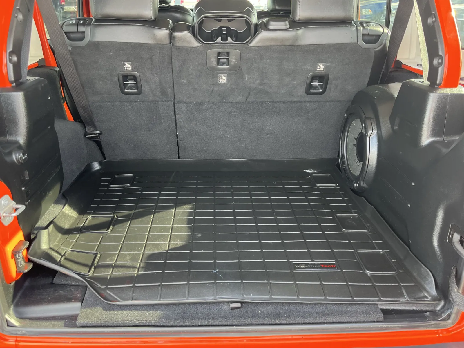 Jeep Wrangler photo 13
