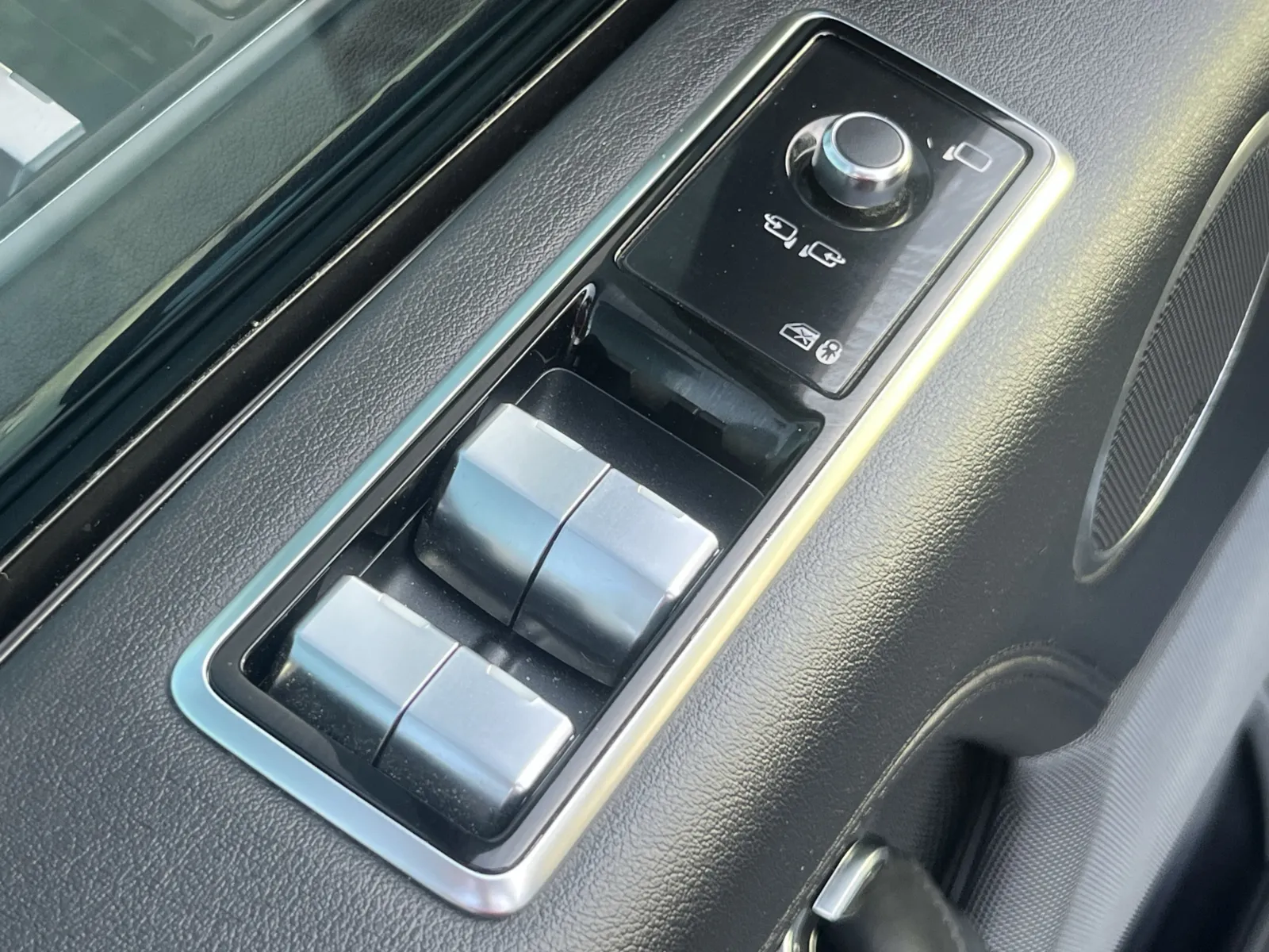 Land Rover Range Rover photo 26