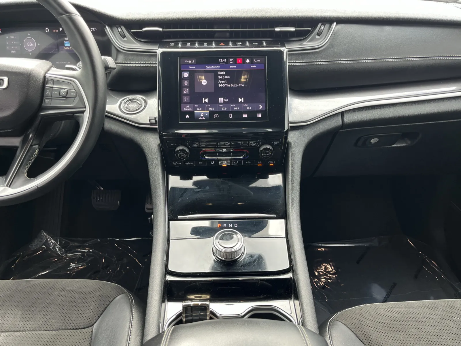 Jeep Grand Cherokee L photo 23