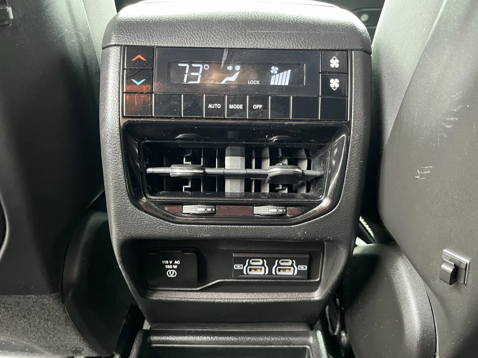 Jeep Grand Cherokee L photo 26
