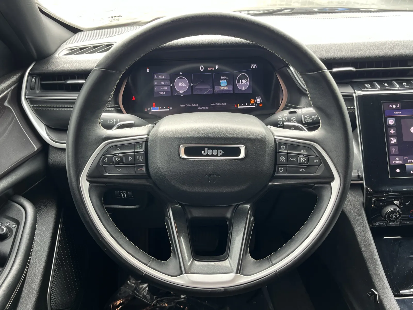 Jeep Grand Cherokee L photo 17