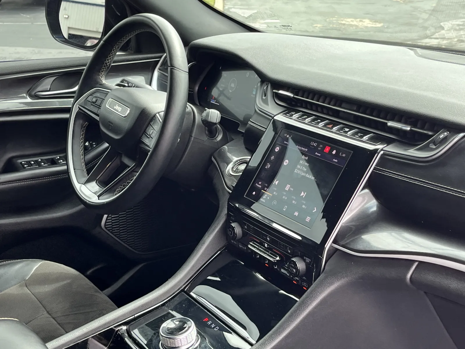 Jeep Grand Cherokee L photo 15